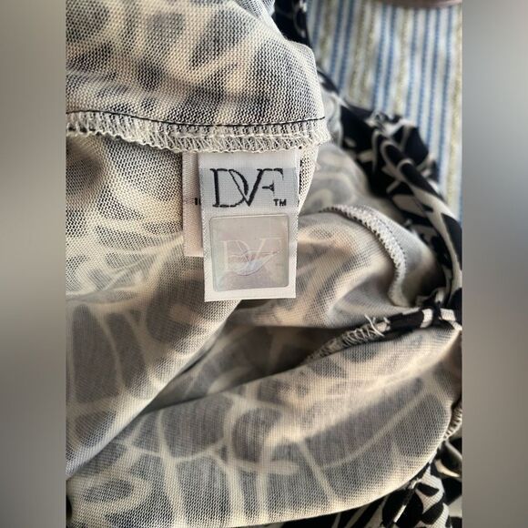 Diane Von Furstenberg Jersey Wrap Dress Jeanne Two-Scribbles Black & White Sz 6 - Picture 10 of 13